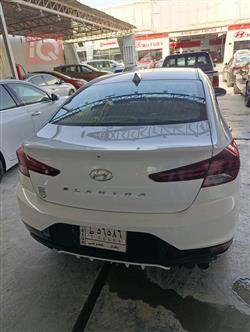 هیوندای ئەلەنترا